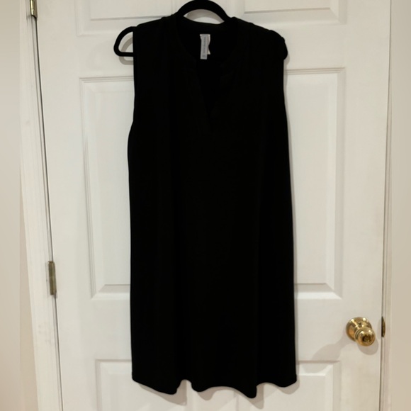 Honey Me little black dress - Picture 1 of 3